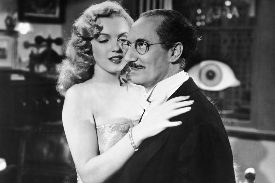 Монро в фильме «Счастливая любовь».