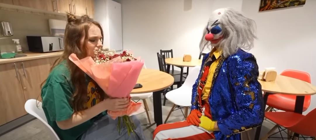 Слив влюблённых Риви и клоун 2023. Слив влюблённых Риви и клоун 2023.