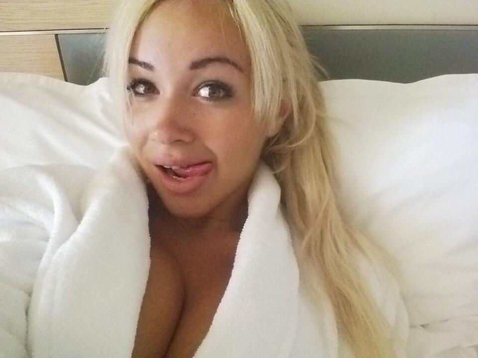 Анна Костенко (Слив 30 горячих фото)