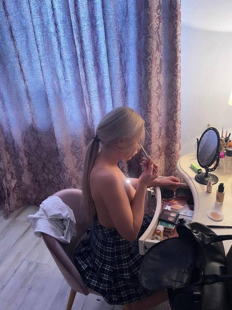 Новаковская - полу голая слив фото. Новаковская - полу голая слив фото.