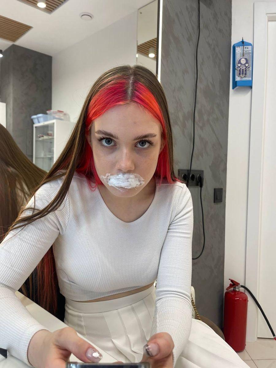 С одной стороны грустно, а с другой — почти у каждой стримерши наступает этап с Boosty и Onlyfans)). С одной стороны грустно, а с другой — почти у каждой стримерши наступает этап с Boosty и Onlyfans)).