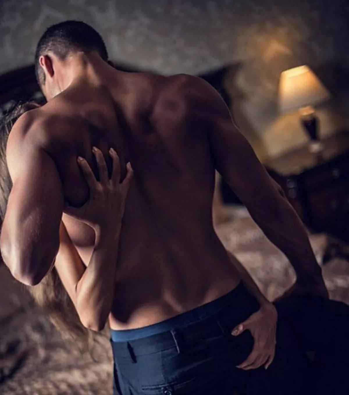 Девушка с объёмными рыжими волосами - Картинки и авы.