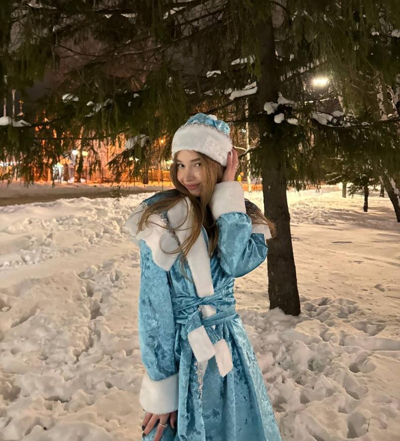 Новогодний образ снегурочки.