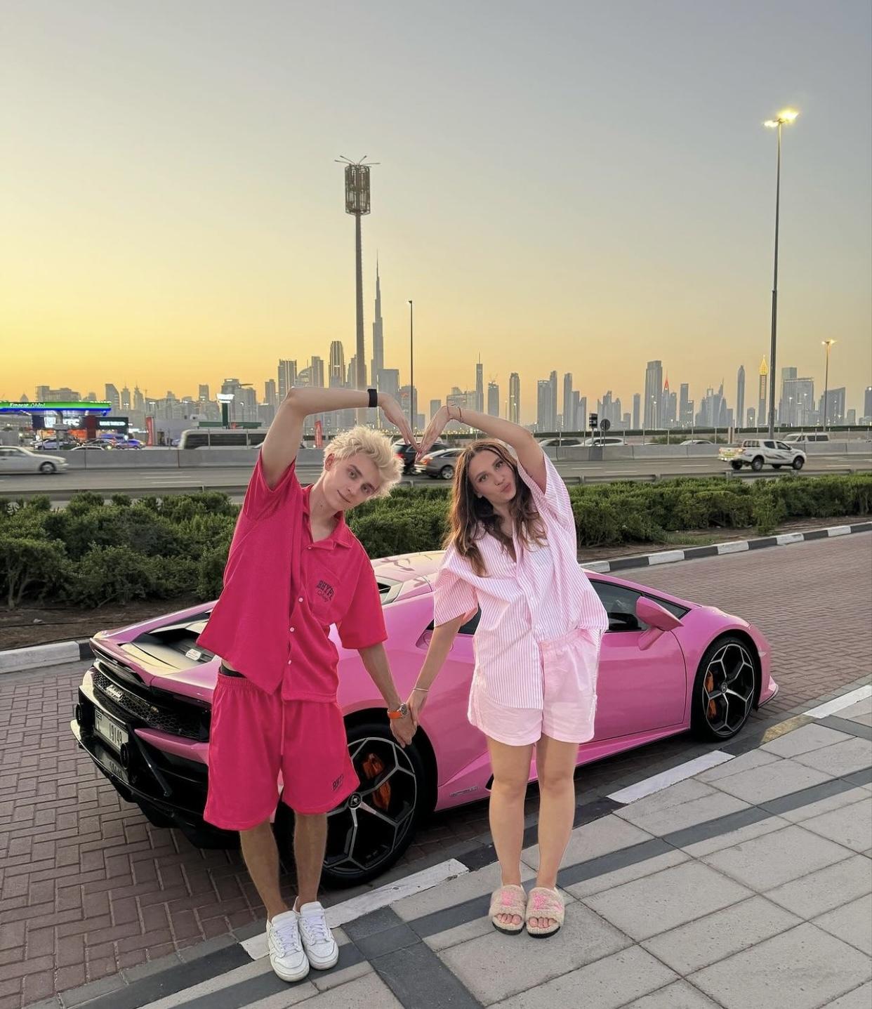 Слив 2024 года "Юлия Годунова и Влад А4 Бумага ждут ребенка".