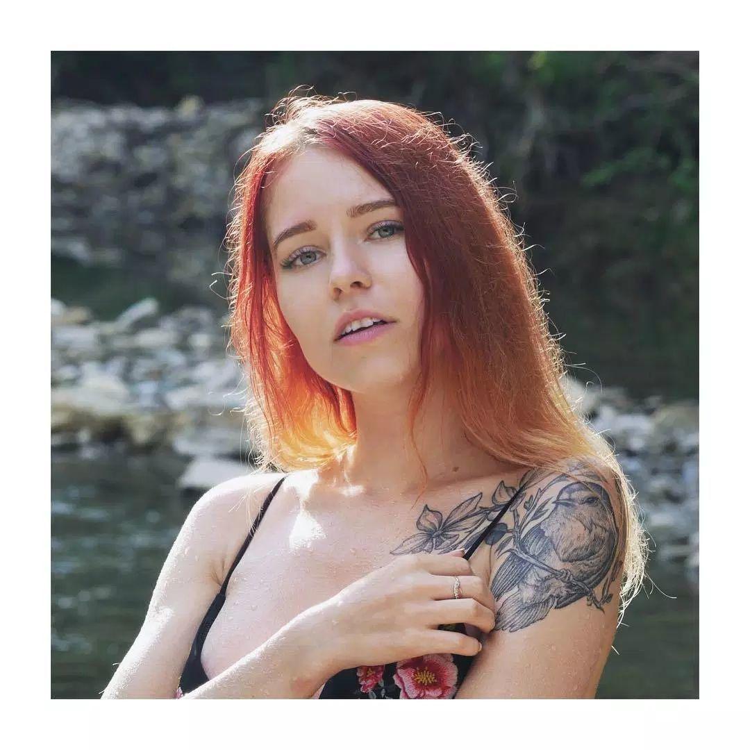 Стримерша Denly: полный слив фото.