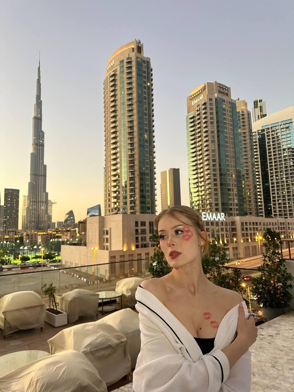 Слив на популярную ТикТокершу i_am_doshik или же Даша Дошик сегодня к вашему вниманию! Слив на популярную ТикТокершу i_am_doshik или же Даша Дошик сегодня к вашему вниманию!