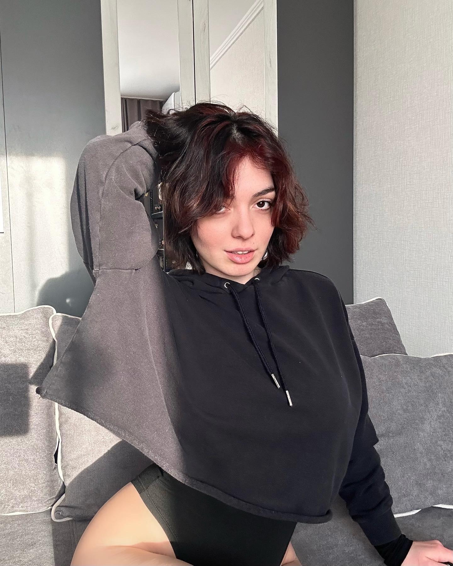 Неизвестно, сколько лет korya mc: она не публикует год своего появления на свет. Неизвестно, сколько лет korya mc: она не публикует год своего появления на свет.