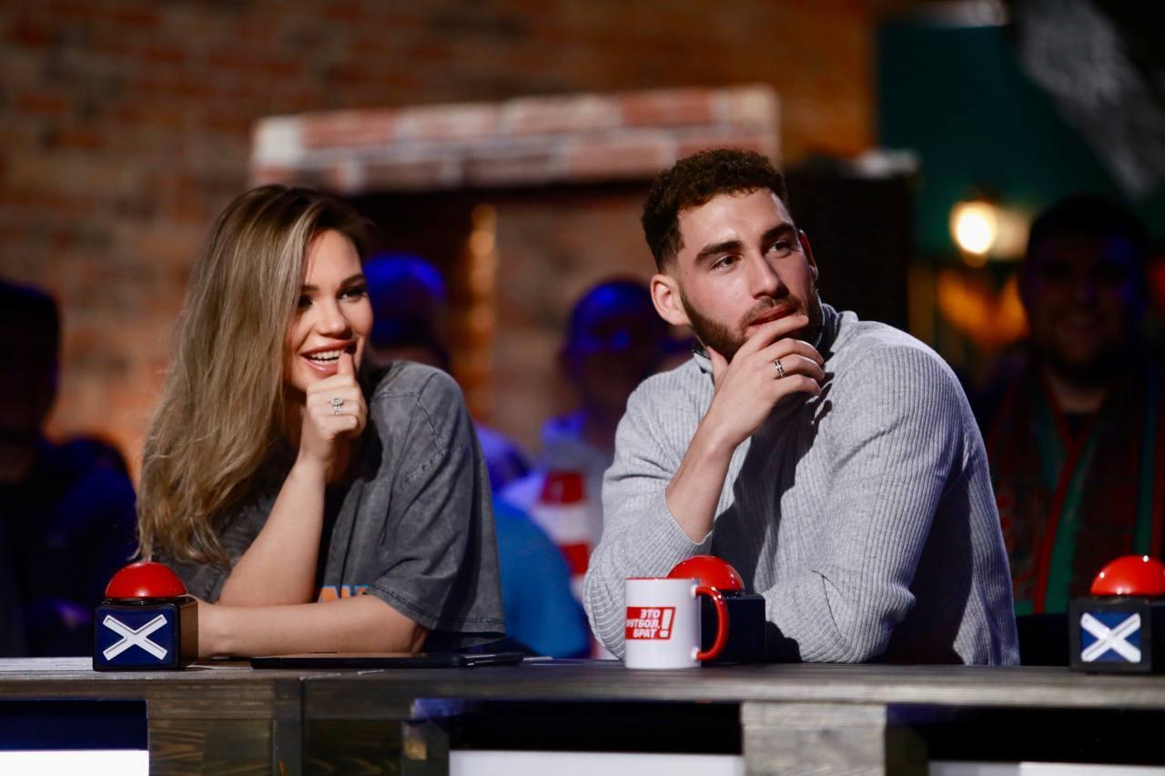 Ещё один совместный снимок Яны с Наиром.