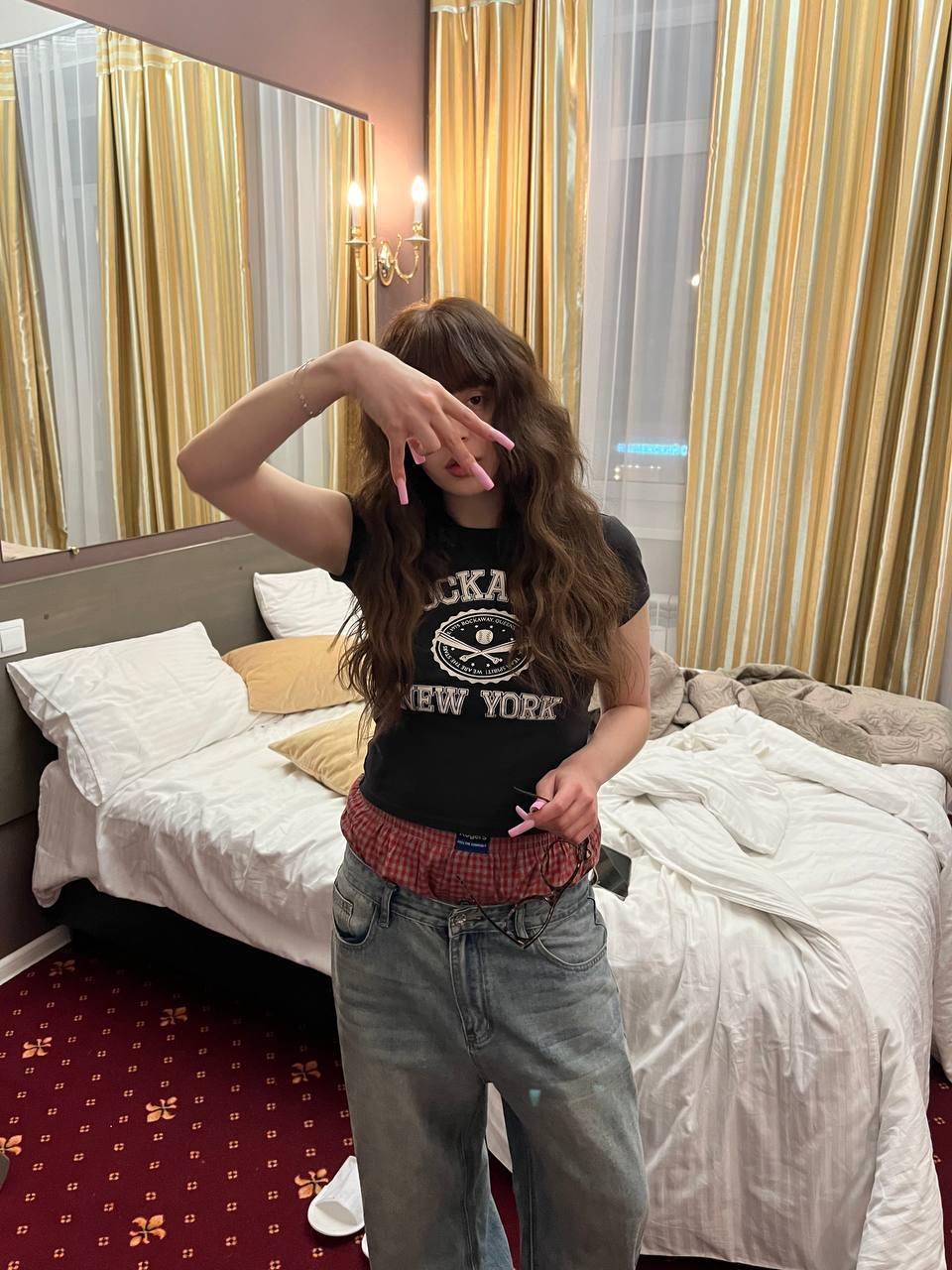 Слитое в сеть фото Baby Cute на котором она засветила семейные труселя. Слитое в сеть фото Baby Cute на котором она засветила семейные труселя.