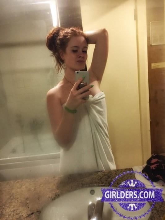 Слив Рыжика в купальнике Слив Рыжика в купальнике