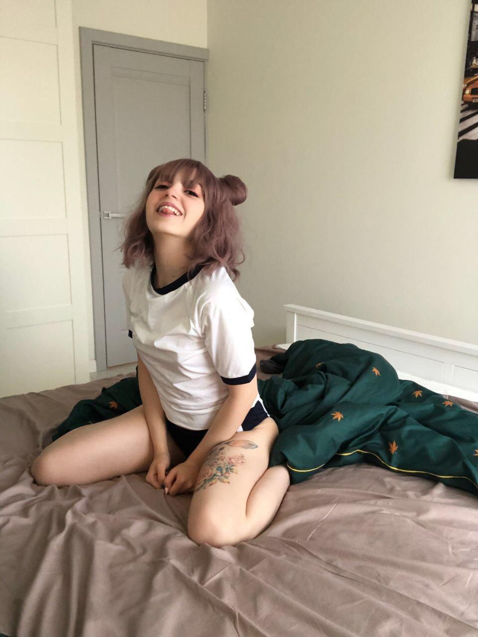 Блогерша Оляша стала жертвой слива Блогерша Оляша стала жертвой слива