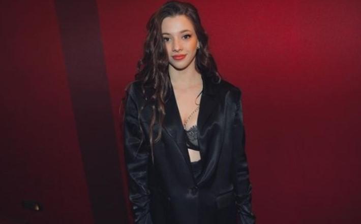 Место рождения: Санкт-Петербург. Место рождения: Санкт-Петербург.