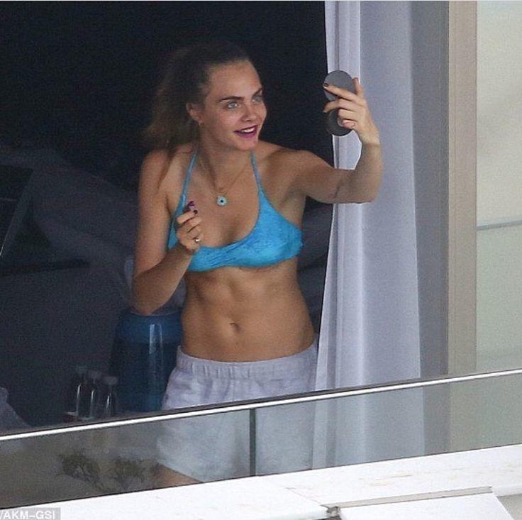 Бесплатно Скачать оригинал&nbsp;Кара&nbsp;Делевинь, актриса, модель, женщины, жопа.