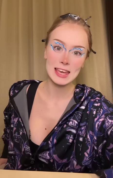 Откровенные фотки в чёрном латексе. Откровенные фотки в чёрном латексе.