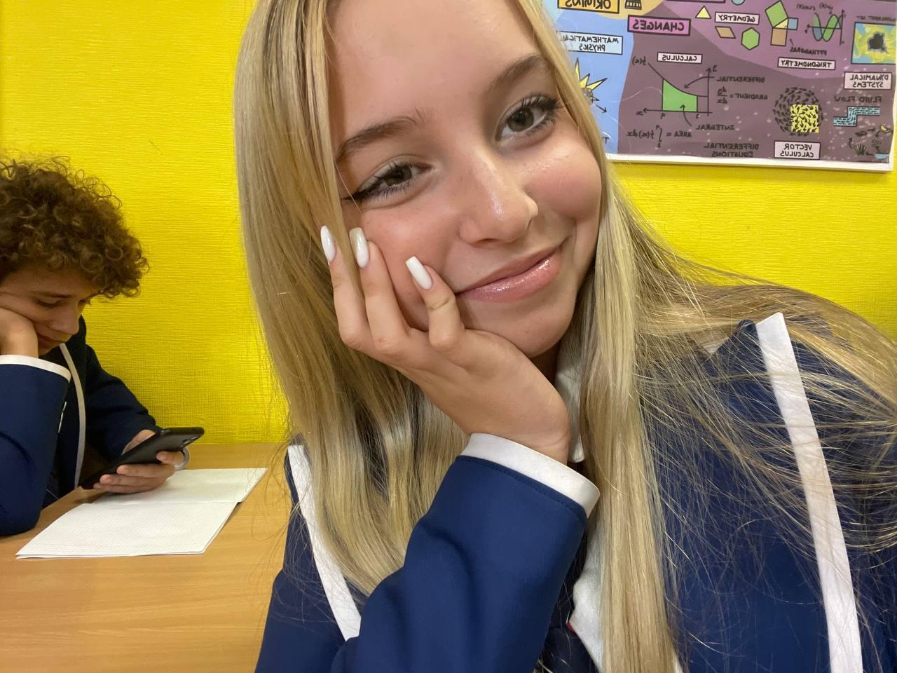 Милая улыбка ксеньки из ШГШ. Милая улыбка ксеньки из ШГШ.