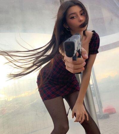 слив 18+ Дора певица слив.