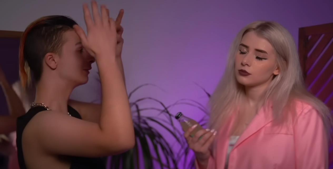 Иван Золо записал совместный трек со Светой Соллар. Иван Золо записал совместный трек со Светой Соллар.