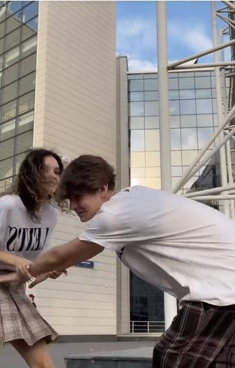 Даня африканец после расставания с Дарьяной.