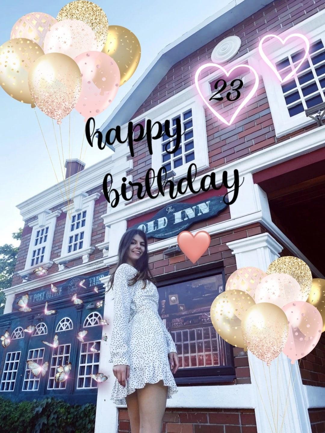 Кадр со дня рождения, anetka в коротком белом платье. Кадр со дня рождения, anetka в коротком белом платье.