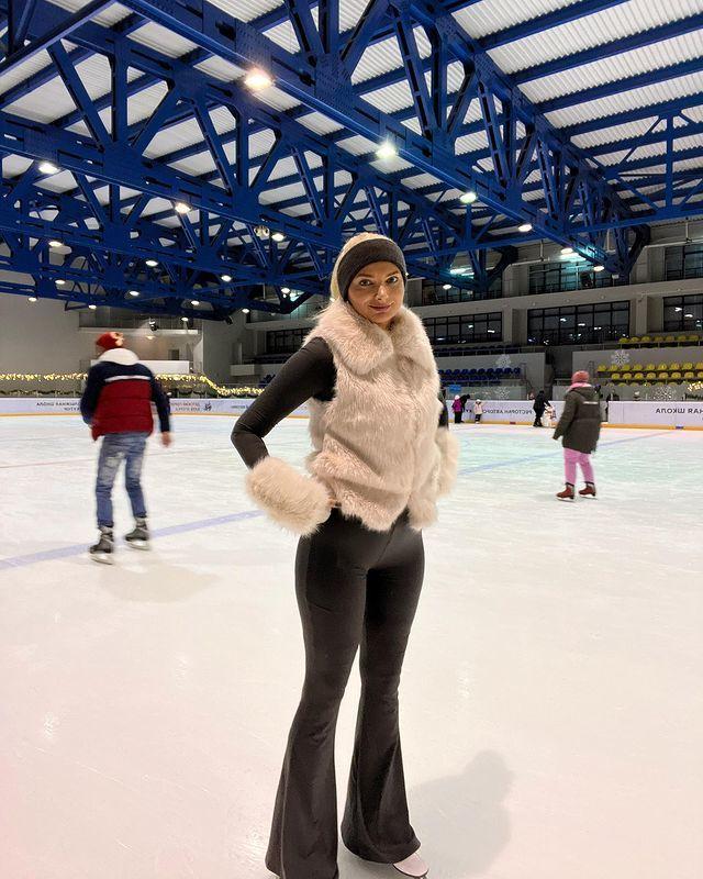 Забавный кадр с ледового катка. Забавный кадр с ледового катка.