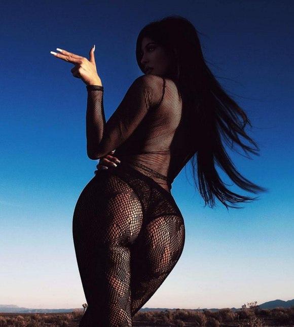 Попа Кайли Дженнер (Kylie Jenner) в Instagram - 23/10/15