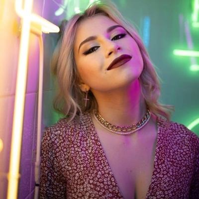 Тиктокерша из Дрим тим Тиктокерша из Дрим тим