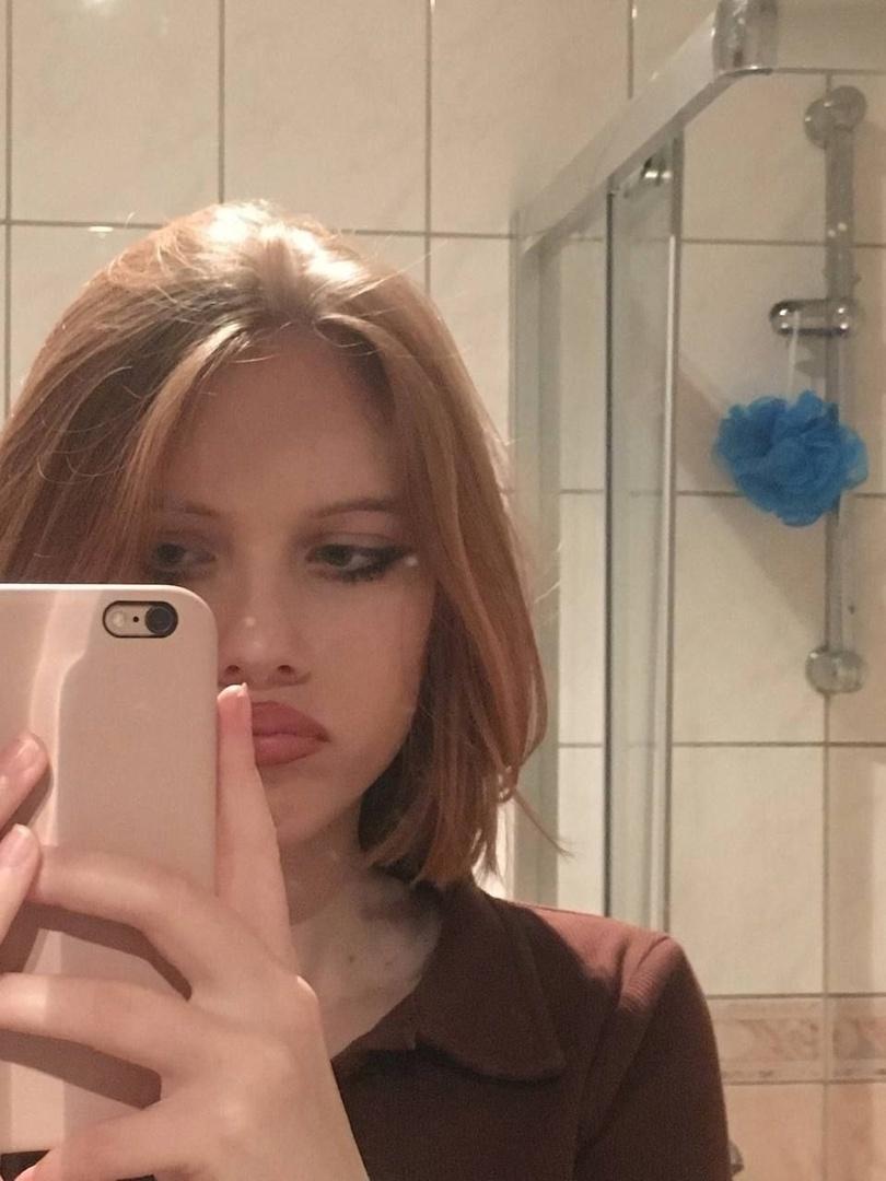 Кира Аврорка является успешным блогером социальной сети Тик Ток.