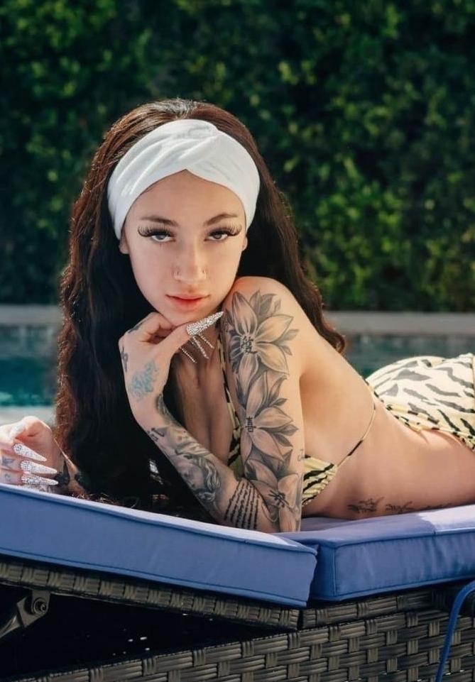 Популярная в США рэп-исполнительница Bhad Bhabie. Популярная в США рэп-исполнительница Bhad Bhabie.