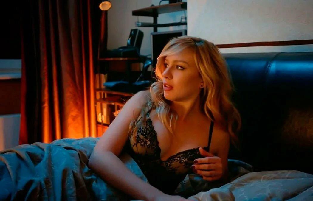 Модельная внешность звезды сериала «Кухня» на канале СТС Валерии Федорович не могла остаться без внимания. Модельная внешность звезды сериала «Кухня» на канале СТС Валерии Федорович не могла остаться без внимания.