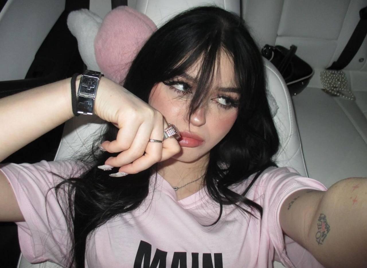 Мимимишное селфи от грустной невадочки. Мимимишное селфи от грустной невадочки.