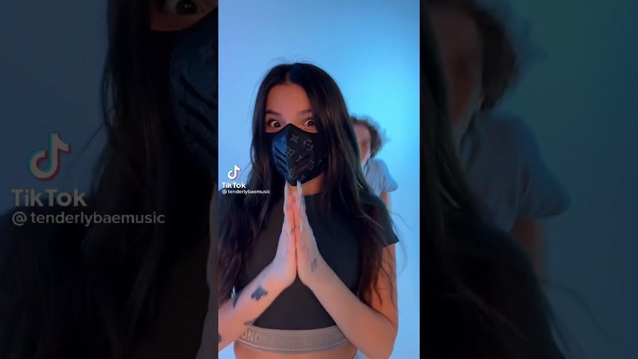 Тендерлибае слитые фото в нижнем белье.