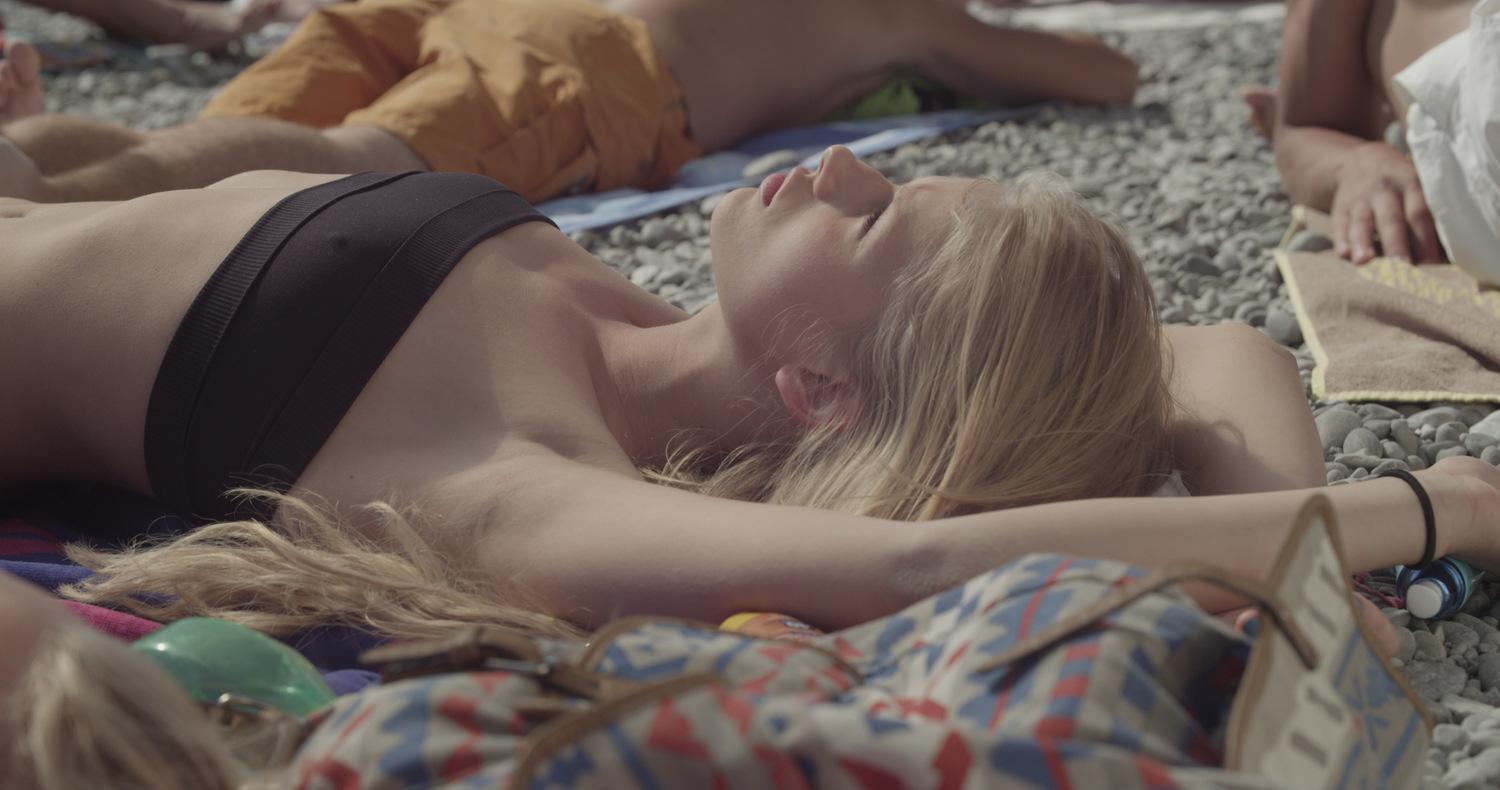 Александра Бортич молодая и успешная актриса, в активе которой присутствуют откровенные сцены. Александра Бортич молодая и успешная актриса, в активе которой присутствуют откровенные сцены.