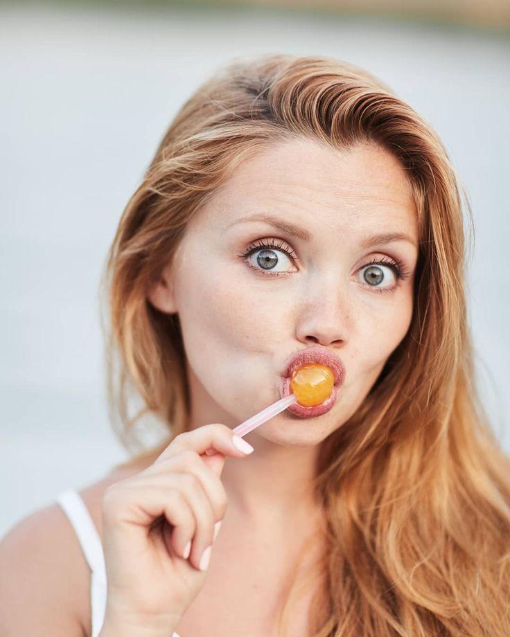 Ольга Кузьмина Слив (50 горячих фото Насти из сериала Кухня) Ольга Кузьмина Слив (50 горячих фото Насти из сериала Кухня)