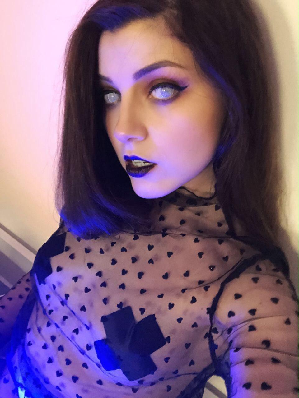 Слитые фото стримерши Оляши. Слитые фото стримерши Оляши.