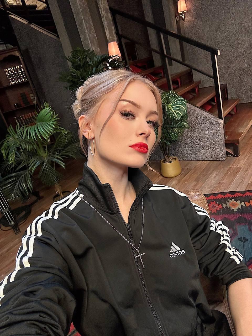 Новые слитые фотки в китайском стиле из телеги 2024. Новые слитые фотки в китайском стиле из телеги 2024.