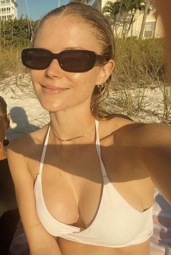 Прикольное селфи с пляжа с Эрин.