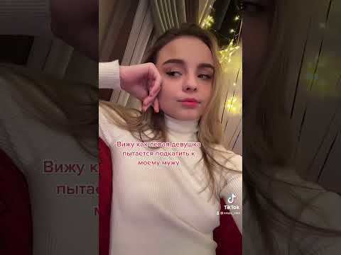 Симпатичная webcam модель Вика набирает огромную популярность в силу своего юного возраста и милой внешности. Симпатичная webcam модель Вика набирает огромную популярность в силу своего юного возраста и милой внешности.