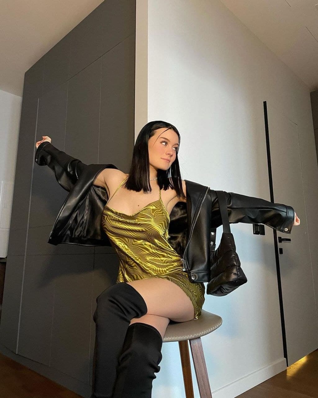 Горячие фото Даши доступны сугубо в купальнике, на более откровенное девушка не решалась. Горячие фото Даши доступны сугубо в купальнике, на более откровенное девушка не решалась.