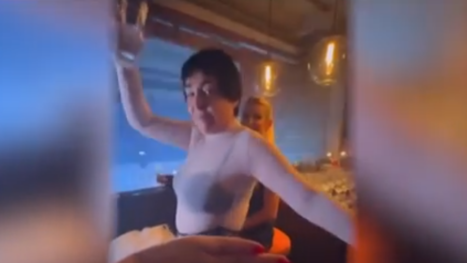 Скандальная "Голая" вечеринка Ивлеевой (Слитые в сеть 98 фото + видео "знаменитостей")