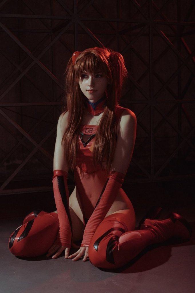 Настоящее имя: Александра Холланд. Настоящее имя: Александра Холланд.