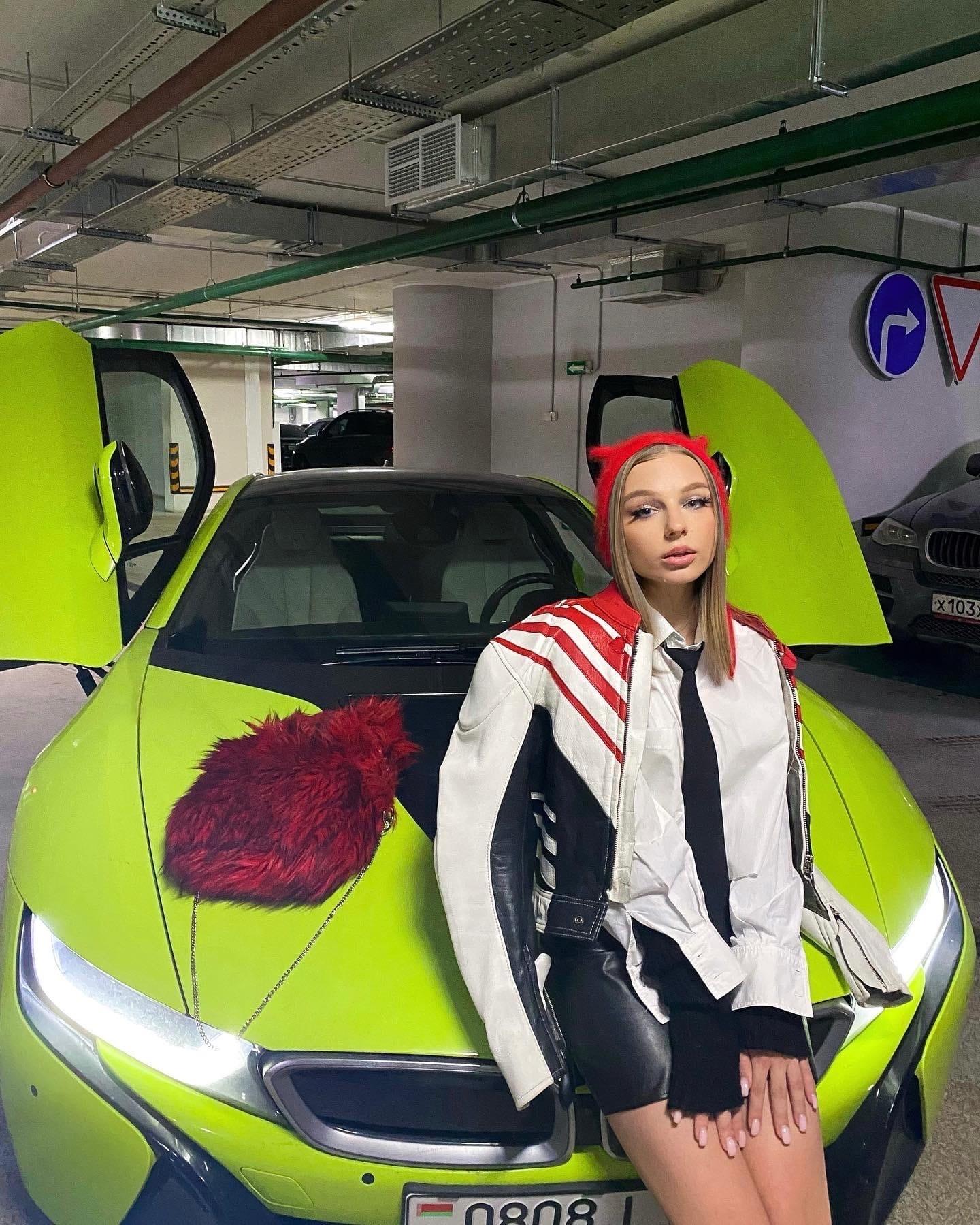 Слив Яна Зенина и самые горячие фото девушки. Слив Яна Зенина и самые горячие фото девушки.