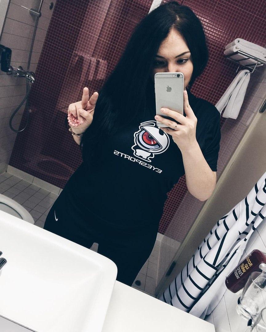 Селфи из ванной от Sindicsgo.