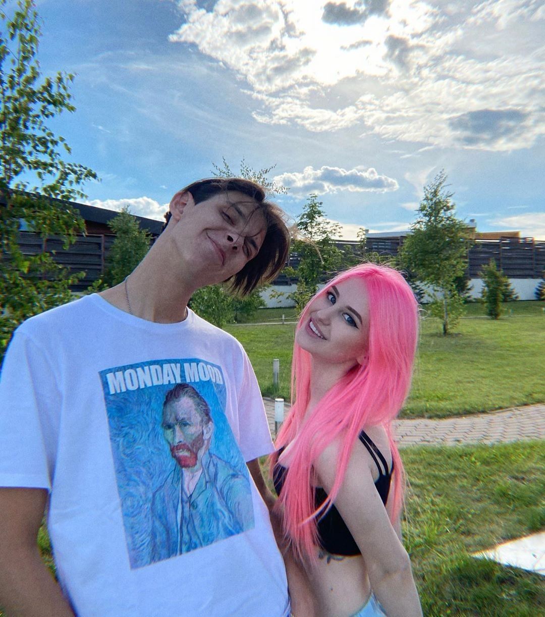 Стало известно, что популярная тиктокерша Диана Астер и Фогель состоят в отношениях. Стало известно, что популярная тиктокерша Диана Астер и Фогель состоят в отношениях.