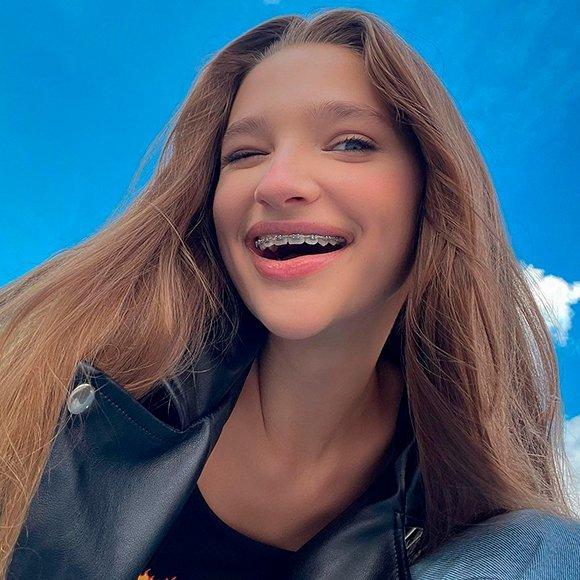 Говорят, что сама Дина мечтала об этом коллабе, и предлагала большие деньги, но что-то пошло не так. Быстро все меняется у зумеров. Говорят, что сама Дина мечтала об этом коллабе, и предлагала большие деньги, но что-то пошло не так. Быстро все меняется у зумеров.