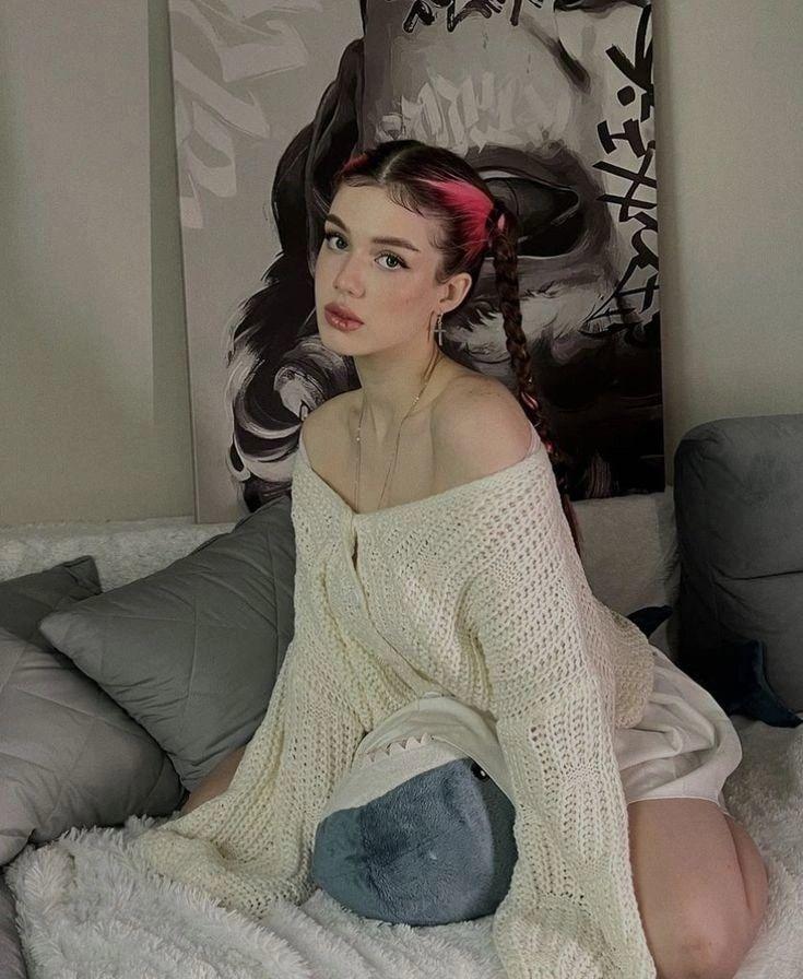 Голая и откровенная Акулич покажет самые личные фото в стиле НЮ для своих фанатов. Голая и откровенная Акулич покажет самые личные фото в стиле НЮ для своих фанатов.