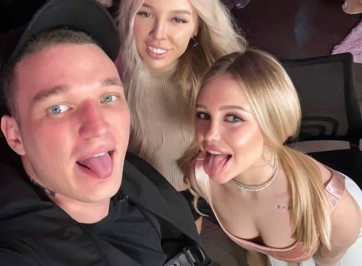 Стоит отметить, что ранее мы уже показывали вам фото, на которых Вика Страус голая. Стоит отметить, что ранее мы уже показывали вам фото, на которых Вика Страус голая.