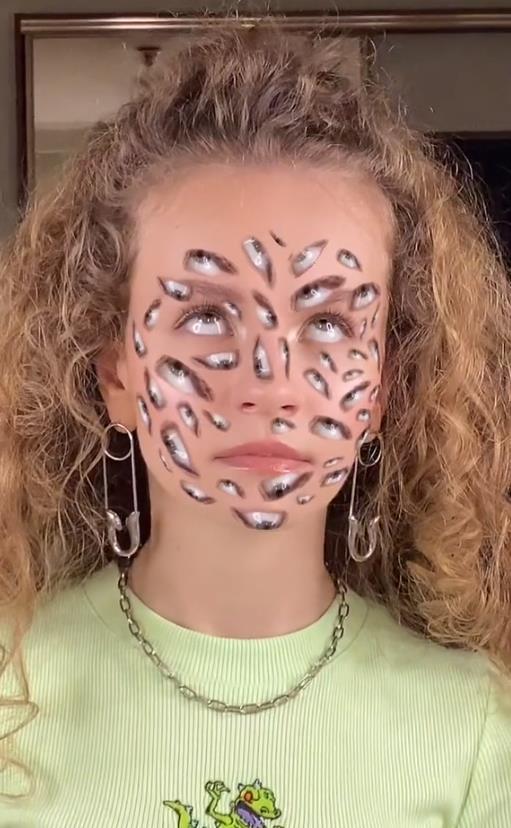 С ума все сходят по своему.