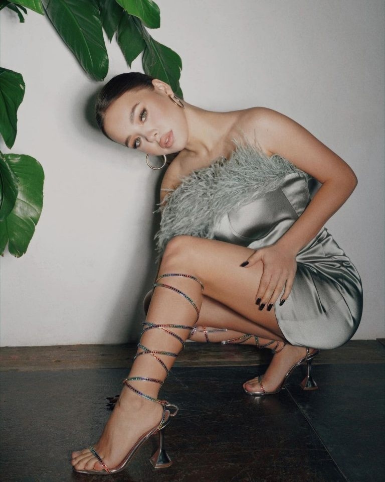 Её называют одним из самых депрессивных блогеров в Тик-Ток.