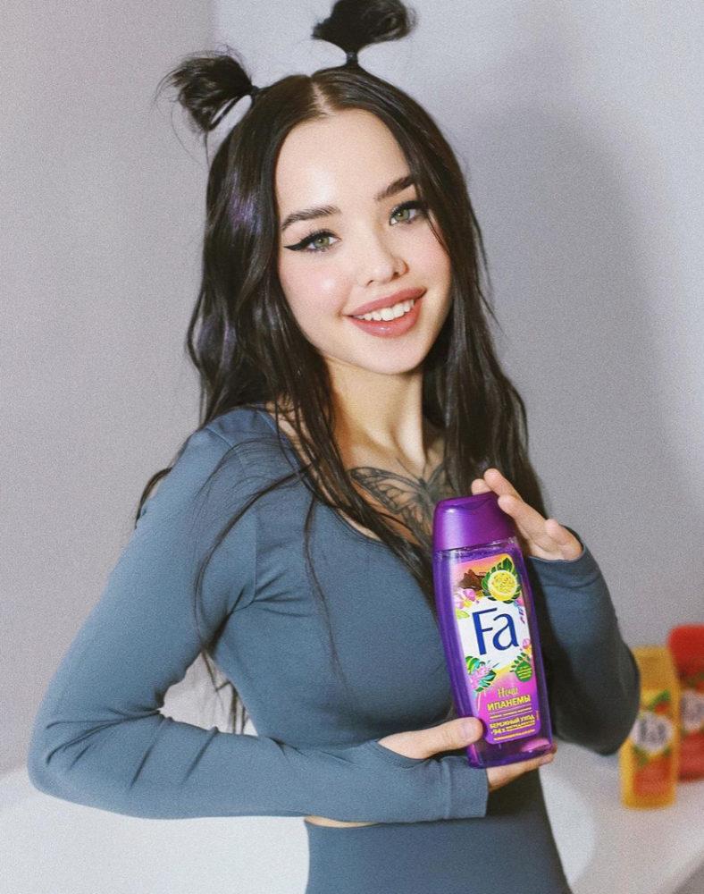 Она известна тем, что не стесняется демонстрировать эмоции.