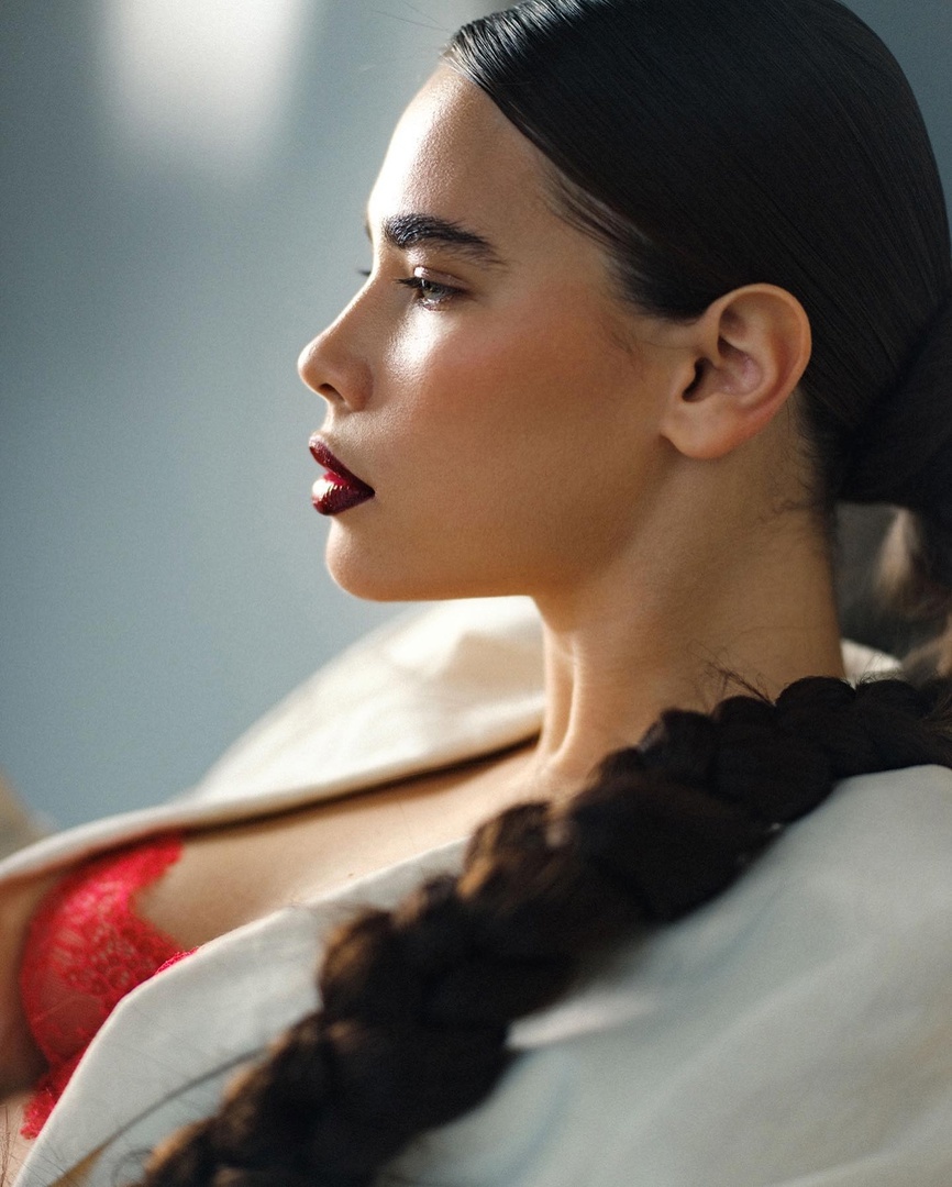 Слив голой Анастасия Резник из фильма «Непослушная» Слив голой Анастасия Резник из фильма «Непослушная»